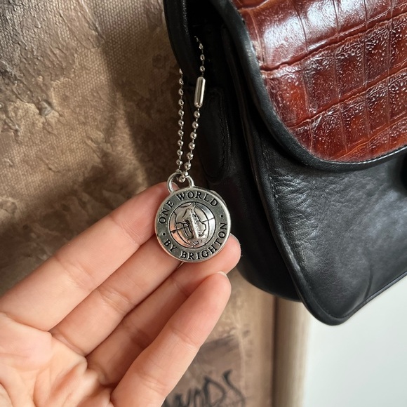 Vintage One World BRIGHTON ChocBrown Croc-Embossed & Black Leather Crossbody Bag - Picture 2 of 15